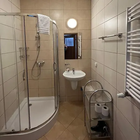 Oda ve Kahvaltı W Porcie 3*