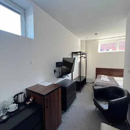 לינה וארוחת בוקר W Porcie 3*